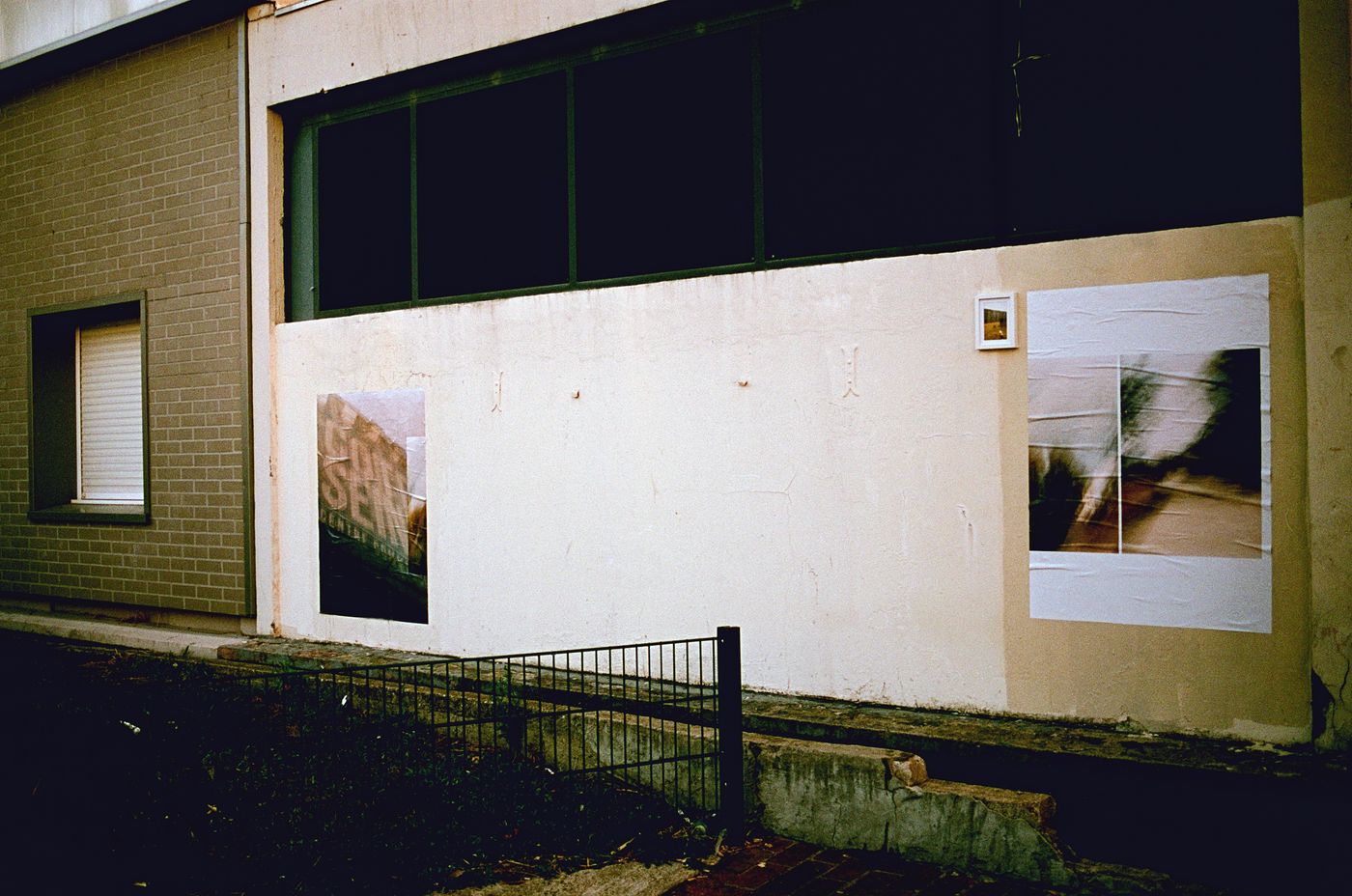 l'accrochage · le long mur