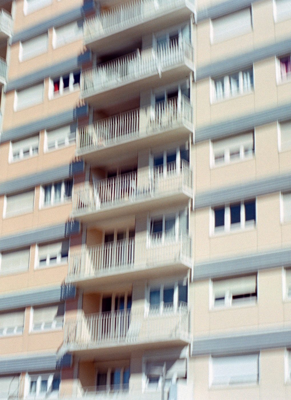 nous, le petit nanterre · bâche 6