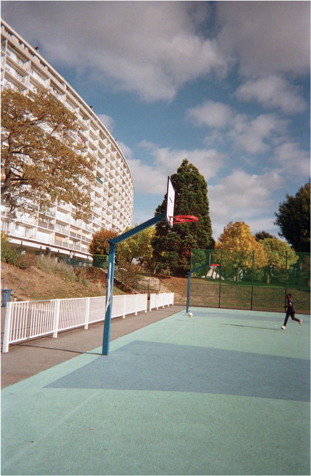 La frappe · « la cité des bulles », Argenteuil, 2022