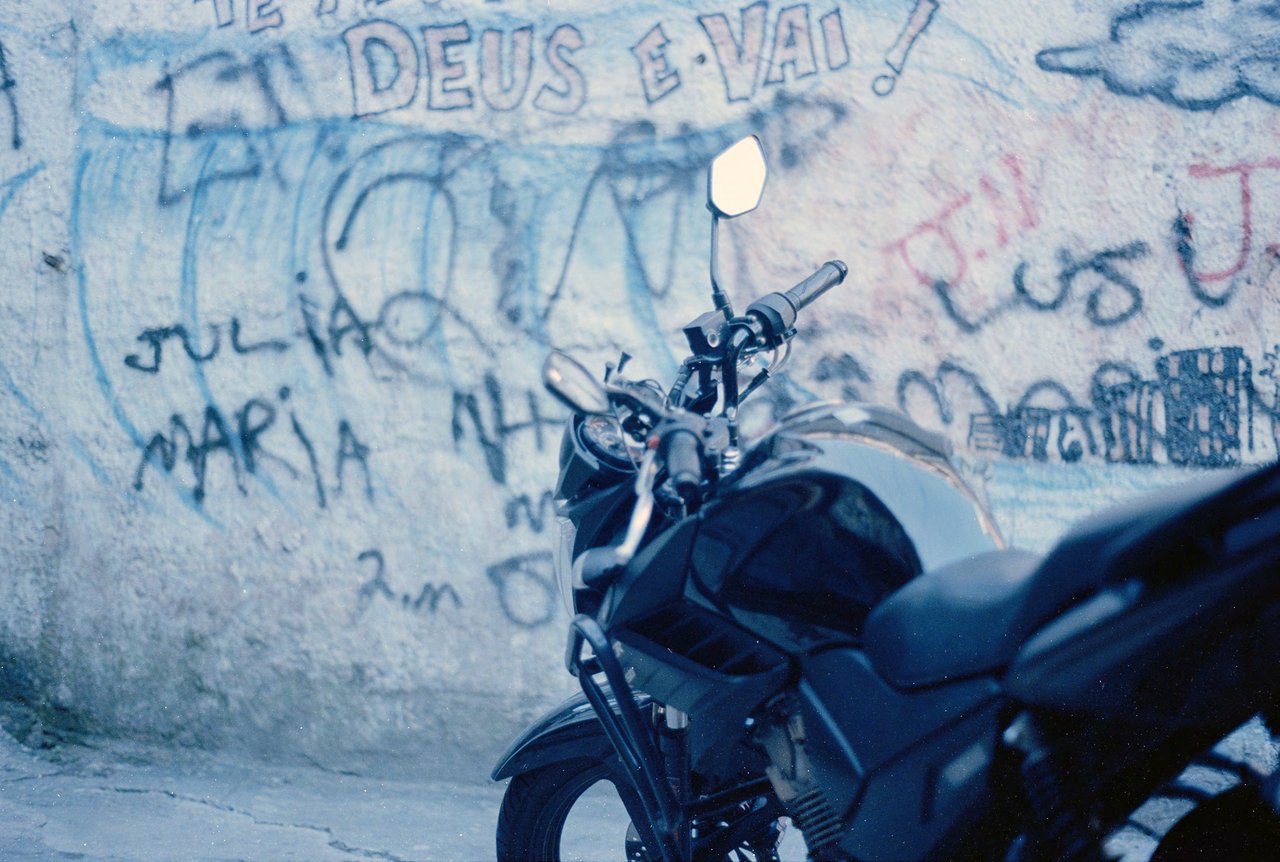 moto · « nossa júlio otoni », Rio de Janeiro, 2024