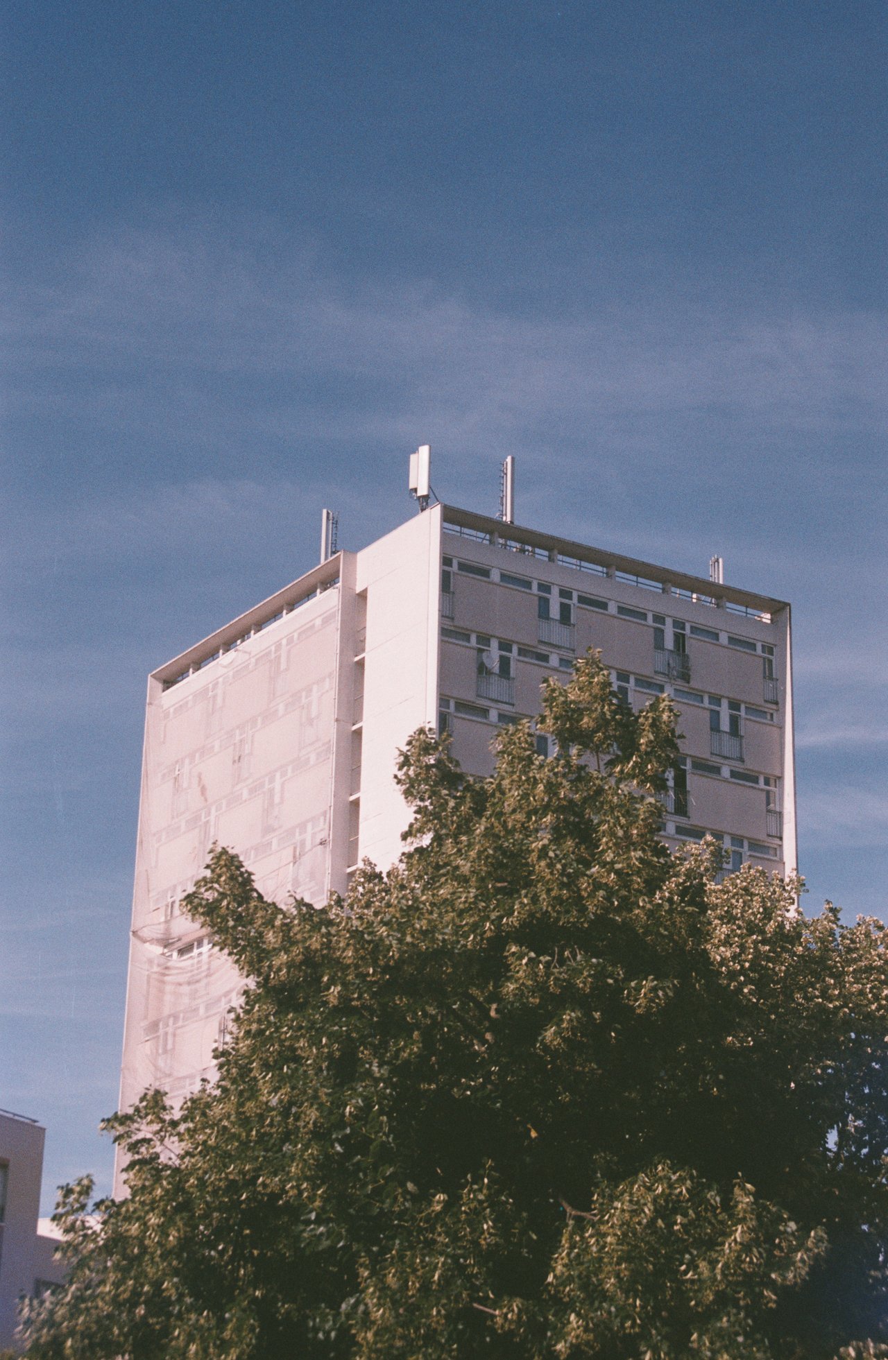 Le foyer Adoma · « le petit nanterre avant/maintenant », Nanterre, 2022
