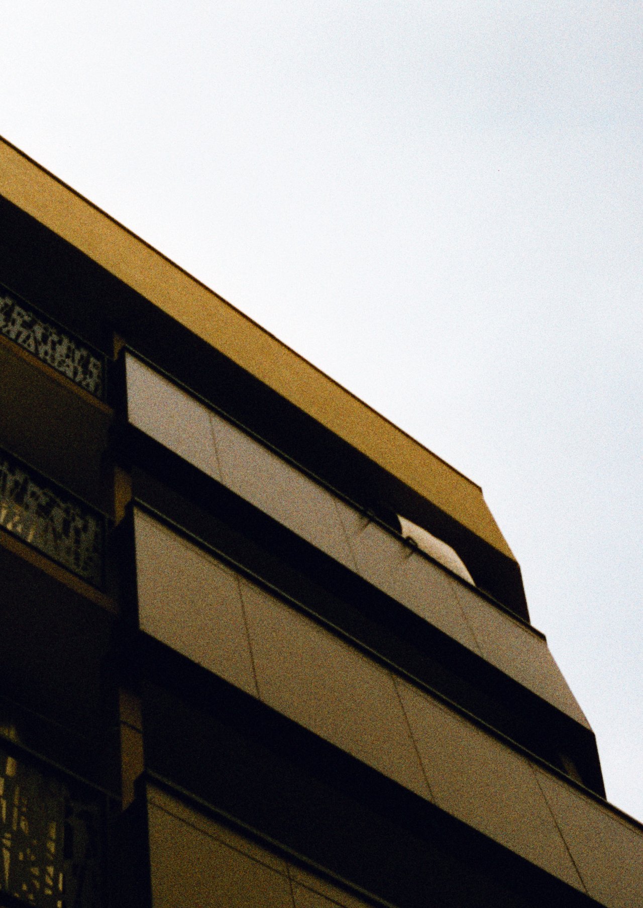 bout de bâtiment · « les couleurs du quartier », Vernon, 2025